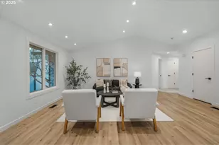 257 SW Nancy Cir, Gresham, OR 97030 - Photo 4