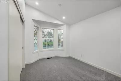 257 SW Nancy Cir, Gresham, OR 97030 - Photo 20