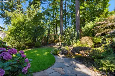 808 SW Regency Ter, Portland, OR 97225 - Photo 28
