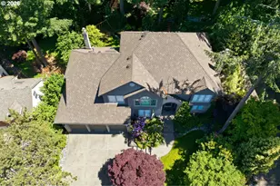 808 SW Regency Terrace, Portland, OR 97225 - Photo 34