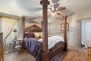 5041 N Myrtle Rd, Myrtle Creek, OR 97457 - Photo 22