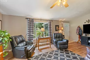 5041 N Myrtle Rd, Myrtle Creek, OR 97457 - Photo 6