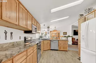 78135 Daybreak Dr, Cottage Grove, OR 97424 - Photo 18