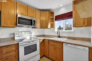 312 NE 103rd St, Vancouver, WA 98685 - Photo 8