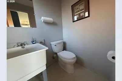 1005 Maple St, Myrtle Point, OR 97458 - Photo 26