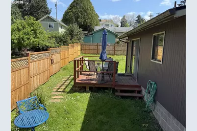 1005 Maple St, Myrtle Point, OR 97458 - Photo 28