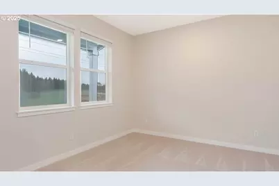 9283 SE Crystal Rose St, Happy Valley, OR 97086 - Photo 2