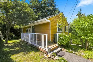 1302 California Ave, Coos Bay, OR 97420 - Photo 1