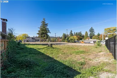12811 SE Oatfield Rd, Milwaukie, OR 97222 - Photo 4