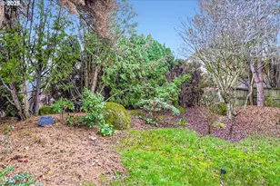 1928 SE Sherrett St, Portland, OR 97202 - Photo 28