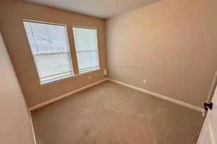 7465 SE Kinnaman St, Hillsboro, OR 97123 - Photo 4