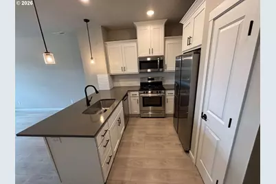 7465 SE Kinnaman St, Hillsboro, OR 97123 - Photo 12