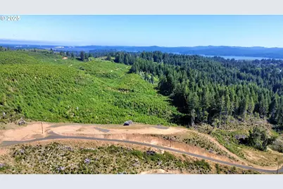 000 Fawn Ln #1202, Coos Bay, OR 97420 - Photo 16