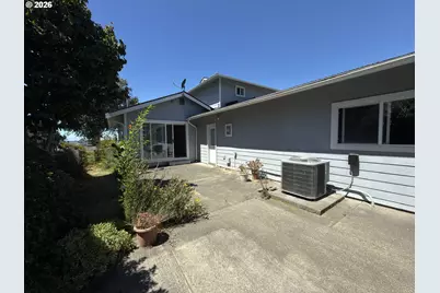 15275 Oceanview Dr, Brookings, OR 97415 - Photo 32