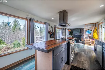 42365 Hensley Hill Rd, Port Orford, OR 97465 - Photo 16