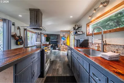 42365 Hensley Hill Rd, Port Orford, OR 97465 - Photo 20