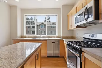 10525 NE Cedar Falls Loop, Hillsboro, OR 97006 - Photo 6