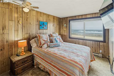 321 N Pacific St, Rockaway Beach, OR 97136 - Photo 12