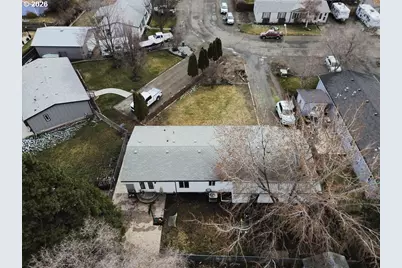 10500 W 5th St, Island City, OR 97850 - Photo 38