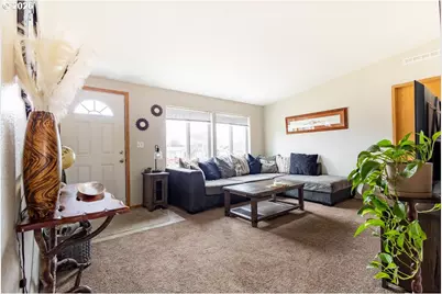 10500 W 5th St, Island City, OR 97850 - Photo 2