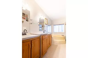 10500 W 5th St, Island City, OR 97850 - Photo 20