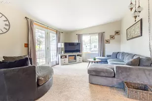 10500 W 5th St, Island City, OR 97850 - Photo 12