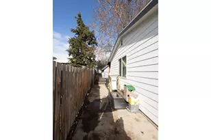 10500 W 5th St, Island City, OR 97850 - Photo 28