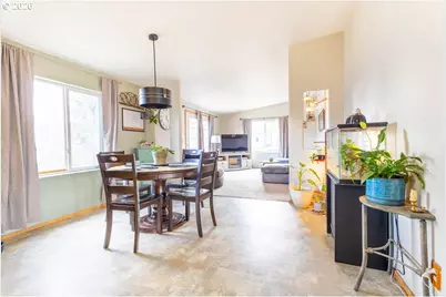 10500 W 5th St, Island City, OR 97850 - Photo 10