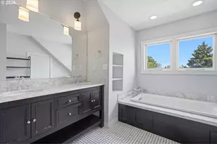 3425 S Corbett Ave, Portland, OR 97239 - Photo 22