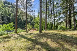 3300 W Evans Creek Rd, Rogue River, OR 97537 - Photo 16