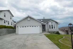 730 NW 23rd St, Pendleton, OR 97801 - Photo 2