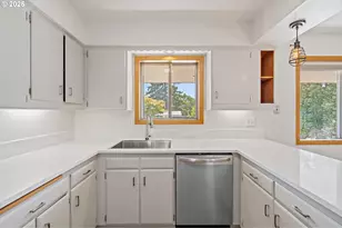 7307 SE Monroe St, Milwaukie, OR 97222 - Photo 6