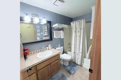 64810 McGrath Rd, Bend, OR 97701 - Photo 6