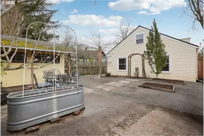 6001 N Delaware Ave, Portland, OR 97217 - Photo 32