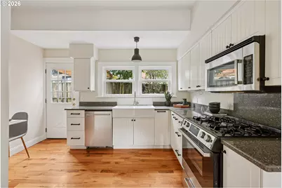 6001 N Delaware Ave, Portland, OR 97217 - Photo 10