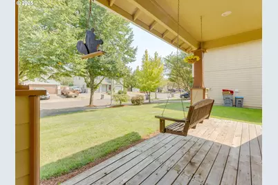 2331 NW Fendle Way, McMinnville, OR 97128 - Photo 2