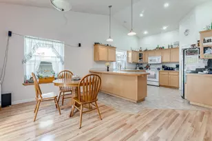 2331 NW Fendle Way, McMinnville, OR 97128 - Photo 8