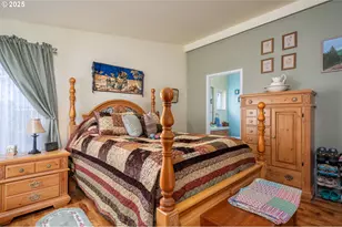 2957 W 10th St, The Dalles, OR 97058 - Photo 10