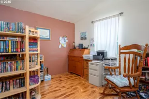 2957 W 10th St, The Dalles, OR 97058 - Photo 14