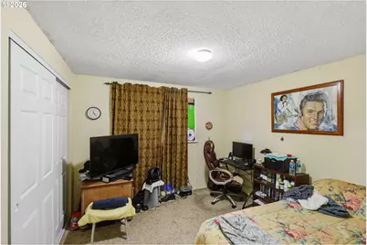 1945 Hazel St, Myrtle Point, OR 97458 - Photo 18