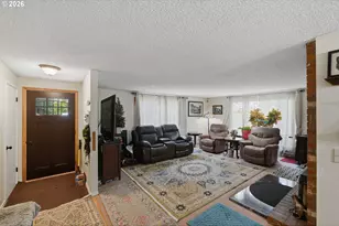 1945 Hazel St, Myrtle Point, OR 97458 - Photo 4