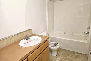 111 NE 149th Pl, Portland, OR 97230 - Photo 4