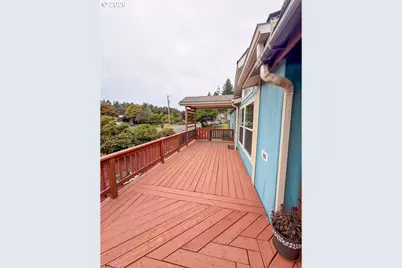 600 Tiara St, Lakeside, OR 97449 - Photo 34