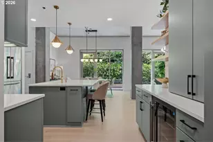 922 NW 11th Ave, Portland, OR 97209 - Photo 20