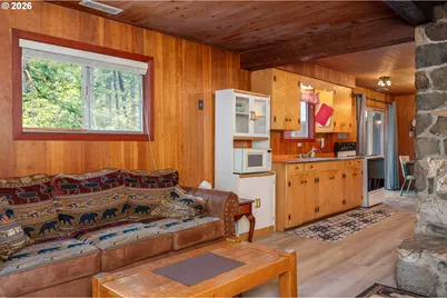 75721 E Road 28, Rhododendron, OR 97049 - Photo 8