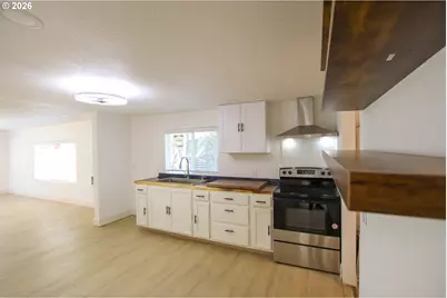 1860 30th St, Florence, OR 97439 - Photo 22