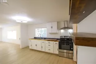 1860 30th St, Florence, OR 97439 - Photo 22