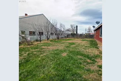 51103 Lawson St, Milton-Freewater, OR 97862 - Photo 8