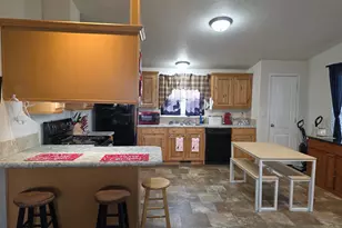 51103 Lawson St, Milton-Freewater, OR 97862 - Photo 2