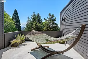 1373 SW Westwood Dr, Portland, OR 97239 - Photo 28